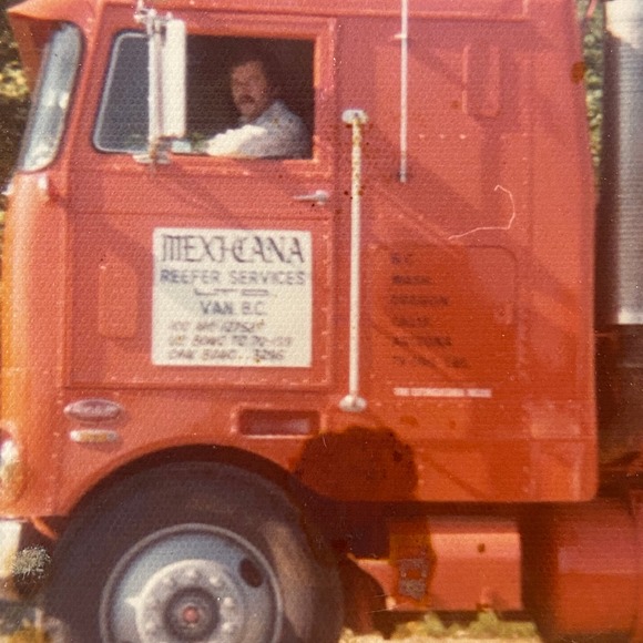 Meet your Posher, Audrey - Picture 1 of 1